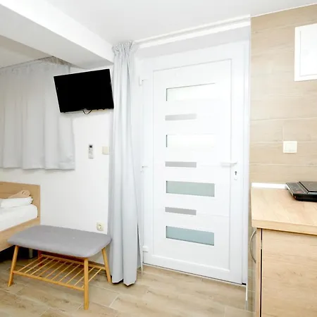 Penic Apartment *