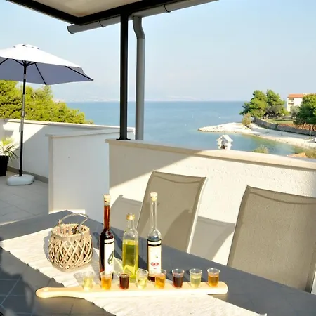 Penic Apartment *